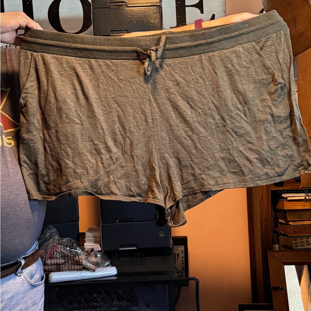 lounge shorts with pockets